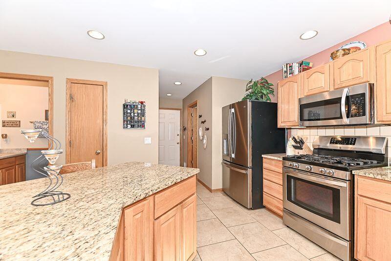 334 East Puerner Street Jefferson, WI 53549 - Photo 3 of 34 Kitchen