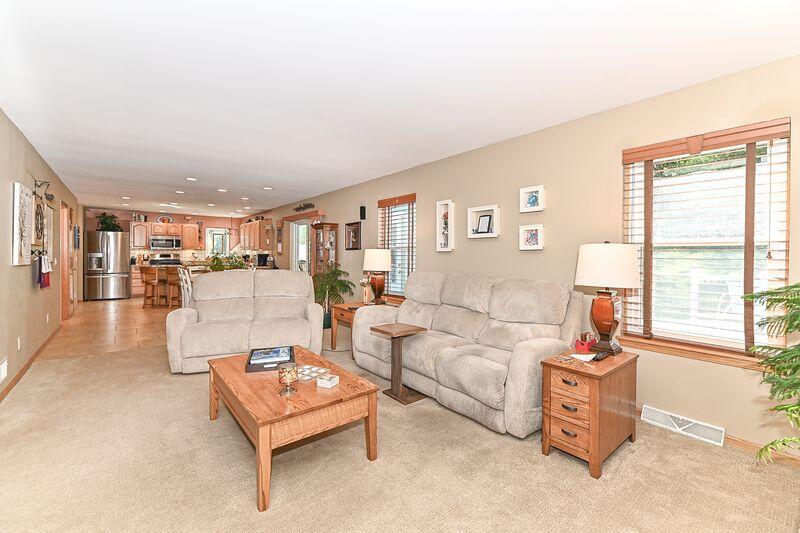 334 East Puerner Street Jefferson, WI 53549 - Photo 7 of 34 GR