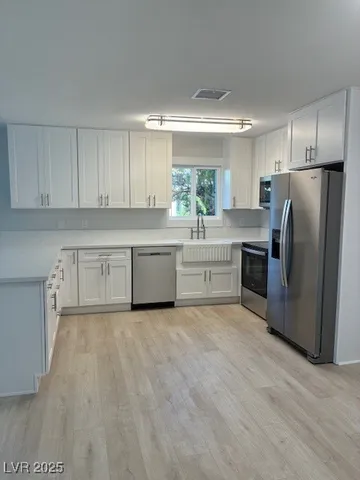 $1,900 | 2104 Sundale Street, Las Vegas, NV 89102