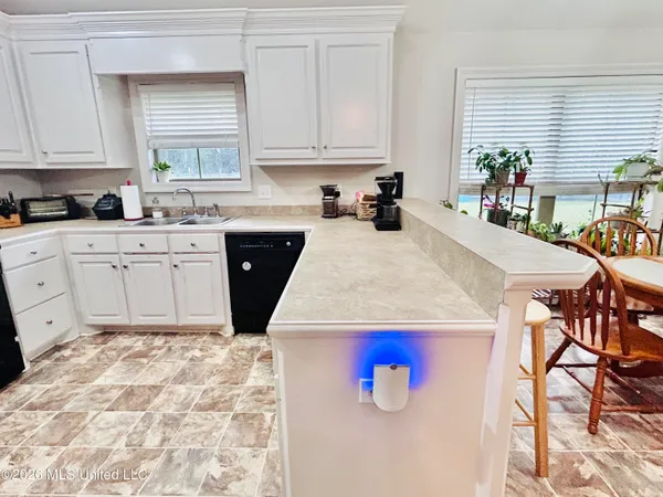 $259,900 | 912 Clubhouse Drive, Pearl, MS 39208