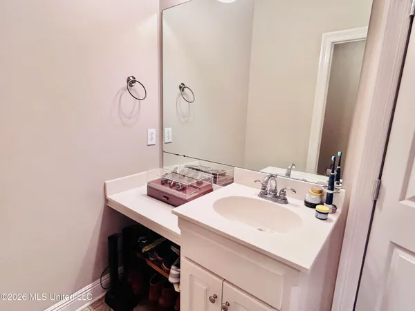 $259,900 | 912 Clubhouse Drive, Pearl, MS 39208