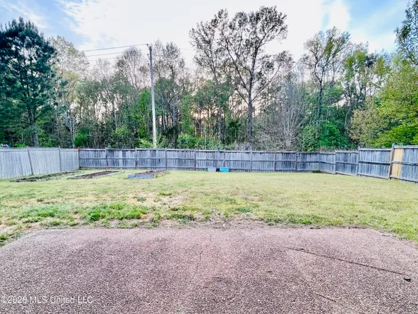 $259,900 | 912 Clubhouse Drive, Pearl, MS 39208