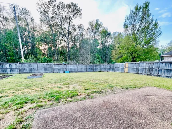 $259,900 | 912 Clubhouse Drive, Pearl, MS 39208