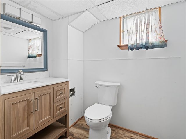 $427,000 | 309 Longmeadow Avenue, Warwick, RI 02889