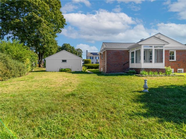 $427,000 | 309 Longmeadow Avenue, Warwick, RI 02889