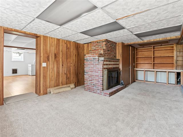 $427,000 | 309 Longmeadow Avenue, Warwick, RI 02889