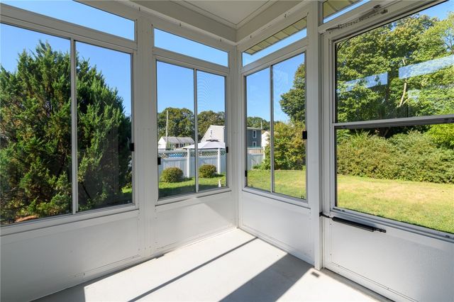 $427,000 | 309 Longmeadow Avenue, Warwick, RI 02889