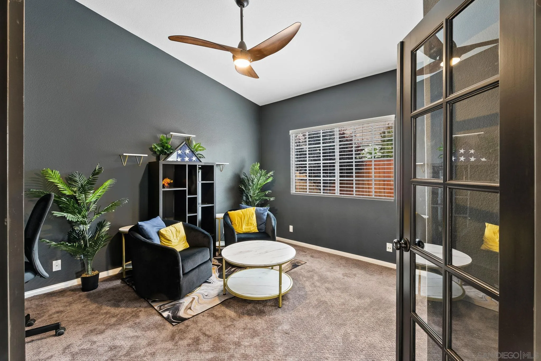 624 Rowley Way Ramona, CA 92065 - Photo 37 of 54 a living room with furniture potted plant and a window