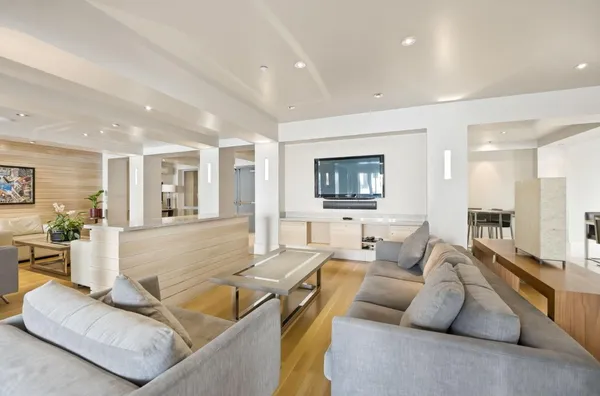 $799,000 | 1655 North California Boulevard, Unit 155, Walnut Creek, CA 94596