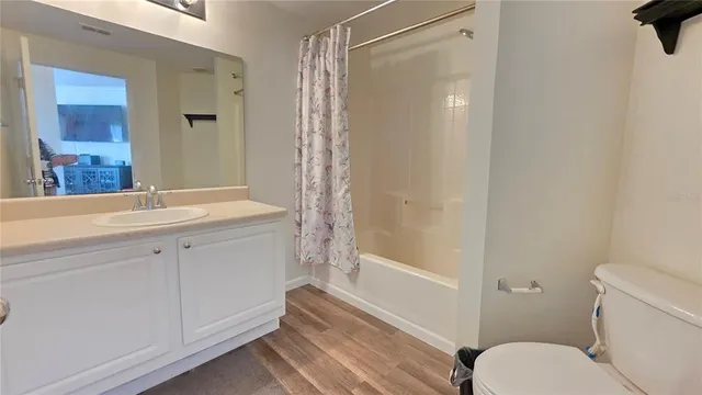 $1,775 | 5655 Bentgrass Drive, Unit 303, Sarasota, FL 34235