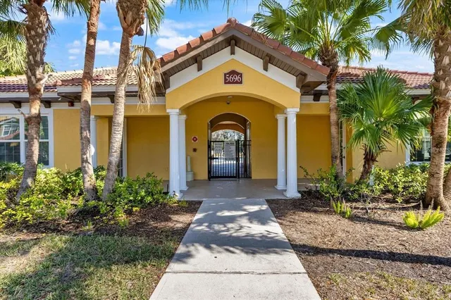 $1,775 | 5655 Bentgrass Drive, Unit 303, Sarasota, FL 34235