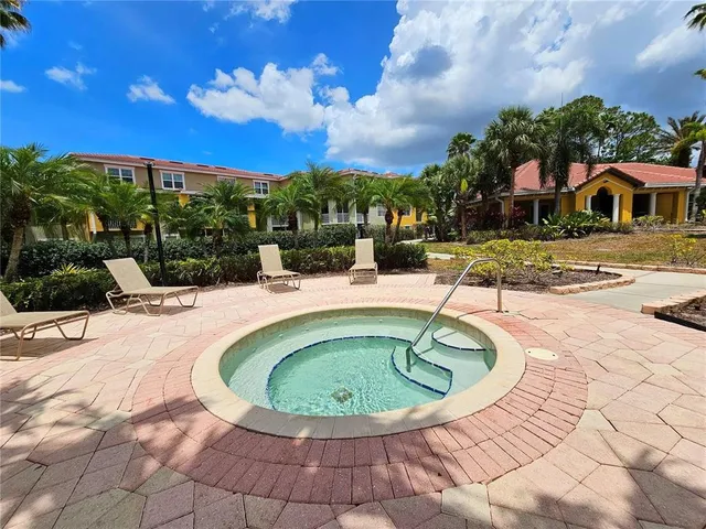 $1,775 | 5655 Bentgrass Drive, Unit 303, Sarasota, FL 34235