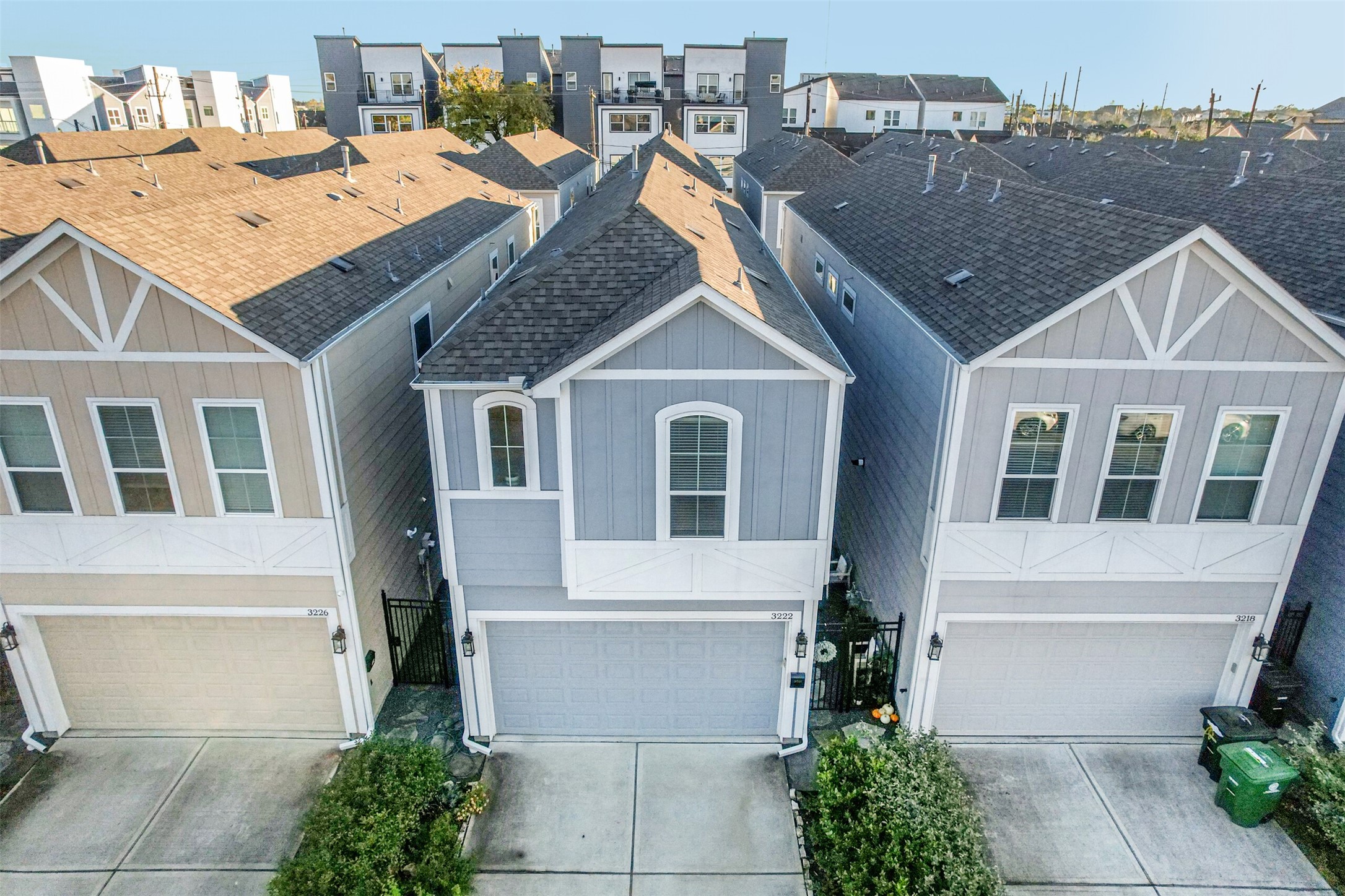 3222 Gillespie Street Houston, TX 77020 - Photo 3 of 43 a aerial view of a house with a yard