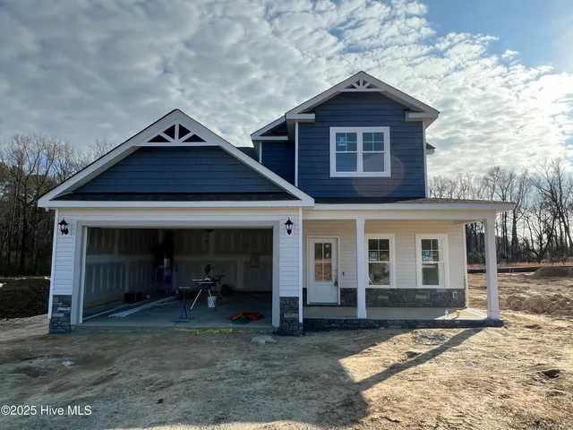 $352,900 | 406 Creeks Edge Drive, Pikeville, NC 27863