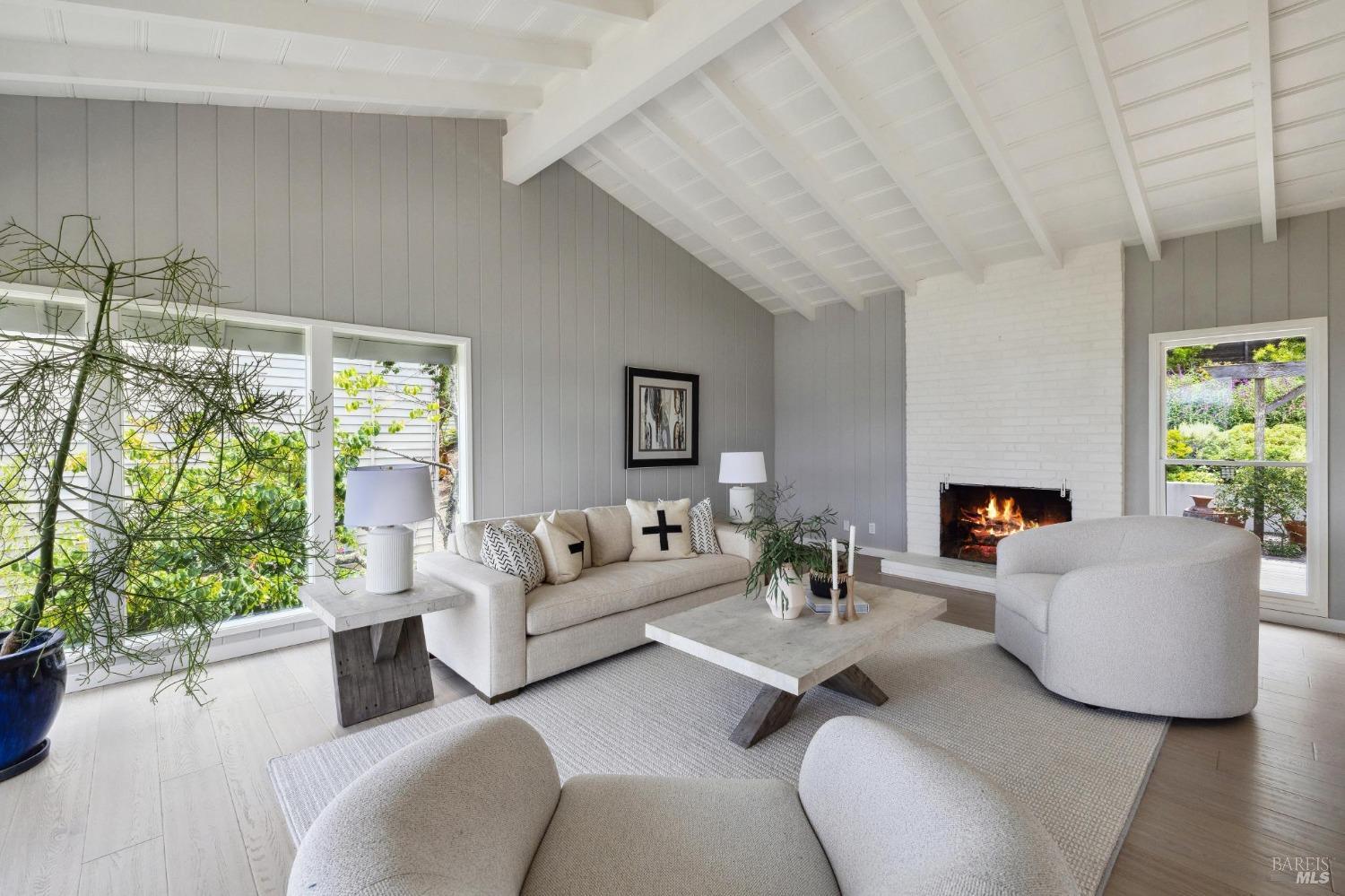 4 Oakhurst Road San Rafael, CA 94901 - Photo 1 of 1 Living Room