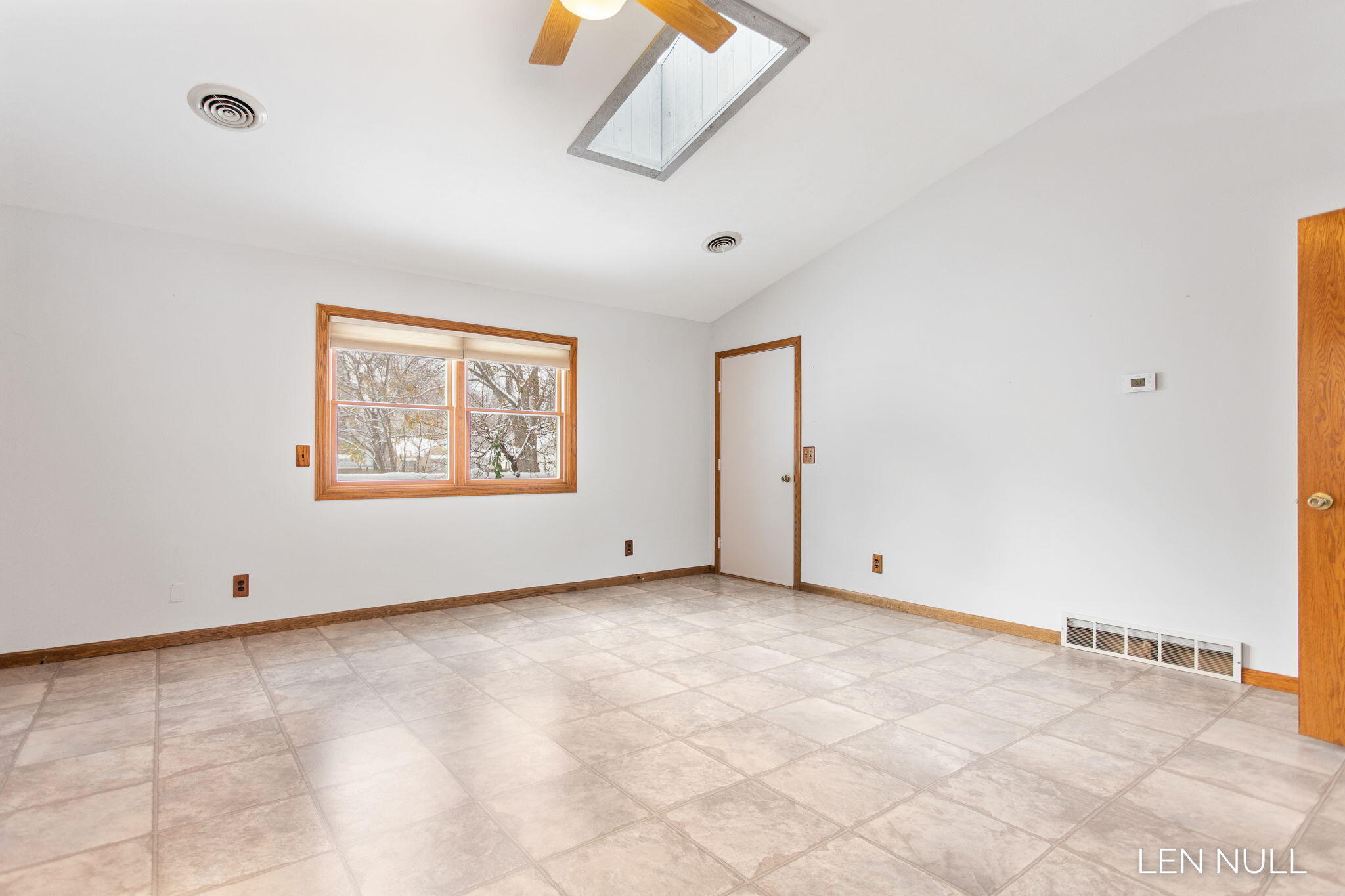 885 Baldwin Street Jenison, MI 49428 - Photo 22 of 41 17 Family Room