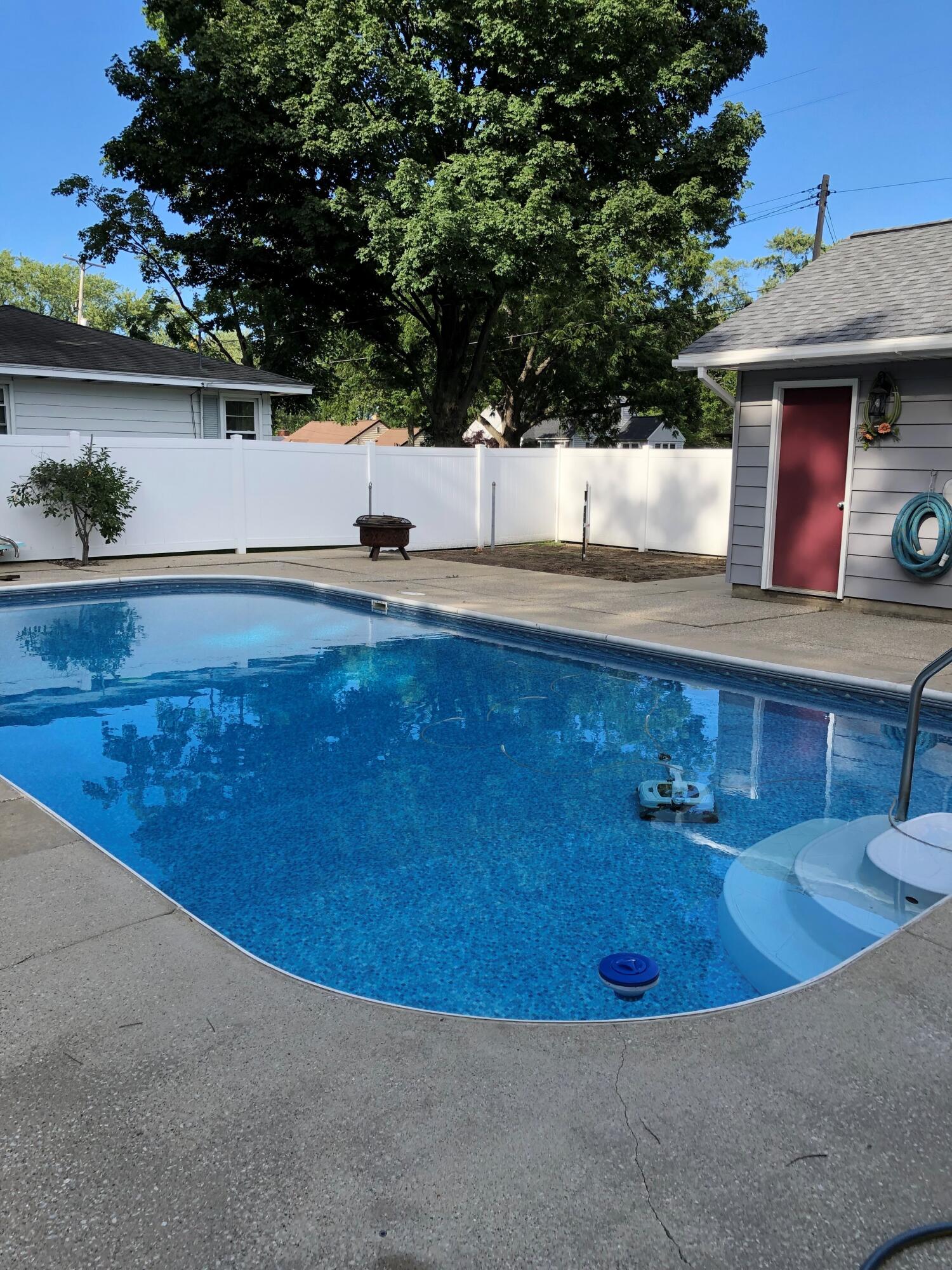 885 Baldwin Street Jenison, MI 49428 - Photo 9 of 41 Pool