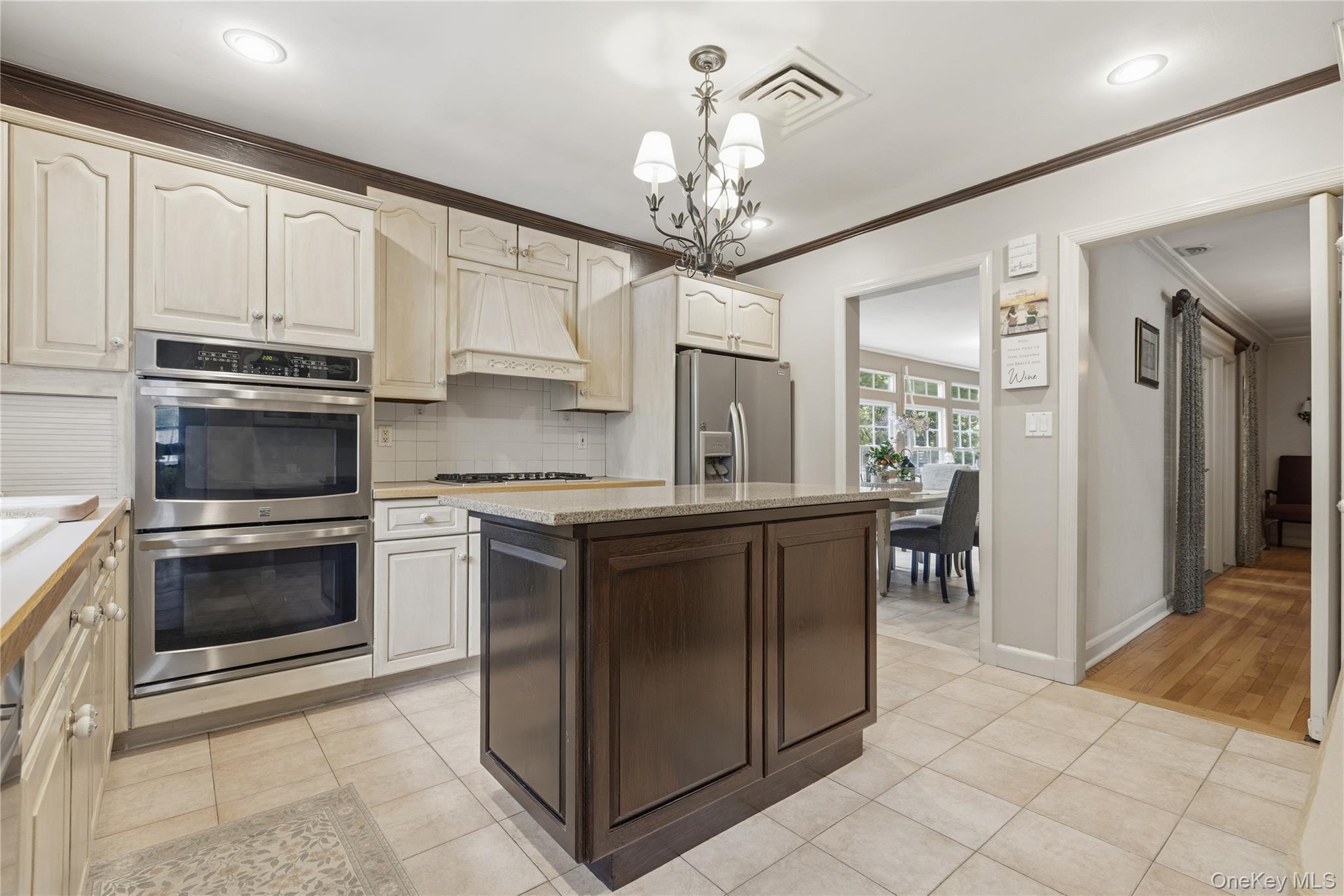 1 Hunting Ridge Road White Plains, NY 10605 - Photo 12 of 48