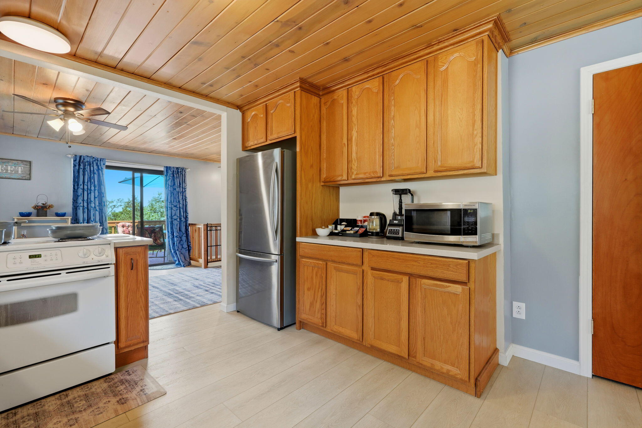 53237 Hogback Drive Miramonte, CA 93641 - Photo 10 of 48