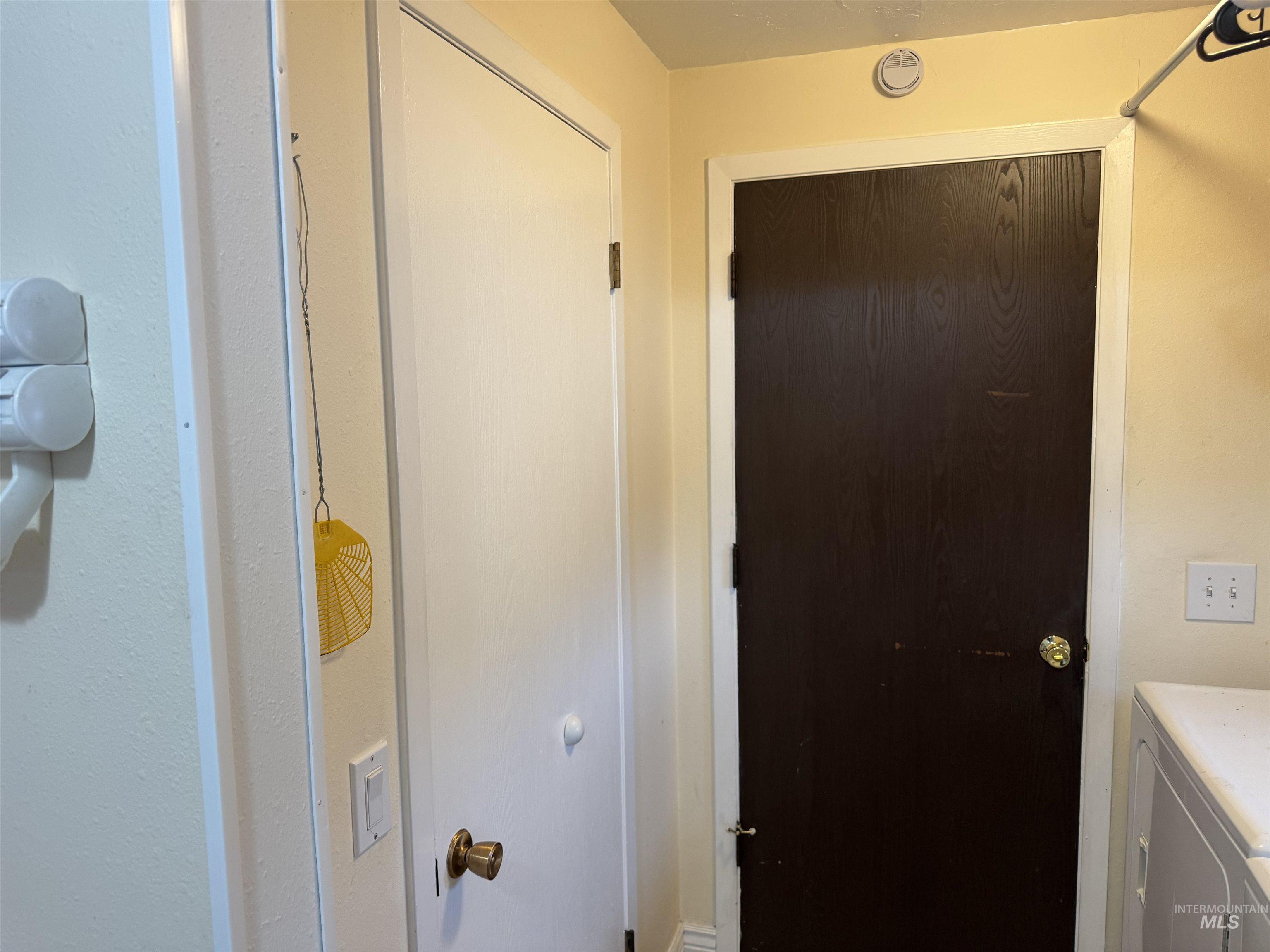 1145 Utah Street Gooding, ID 83330 - Photo 15 of 50 Hall with washer and dryer