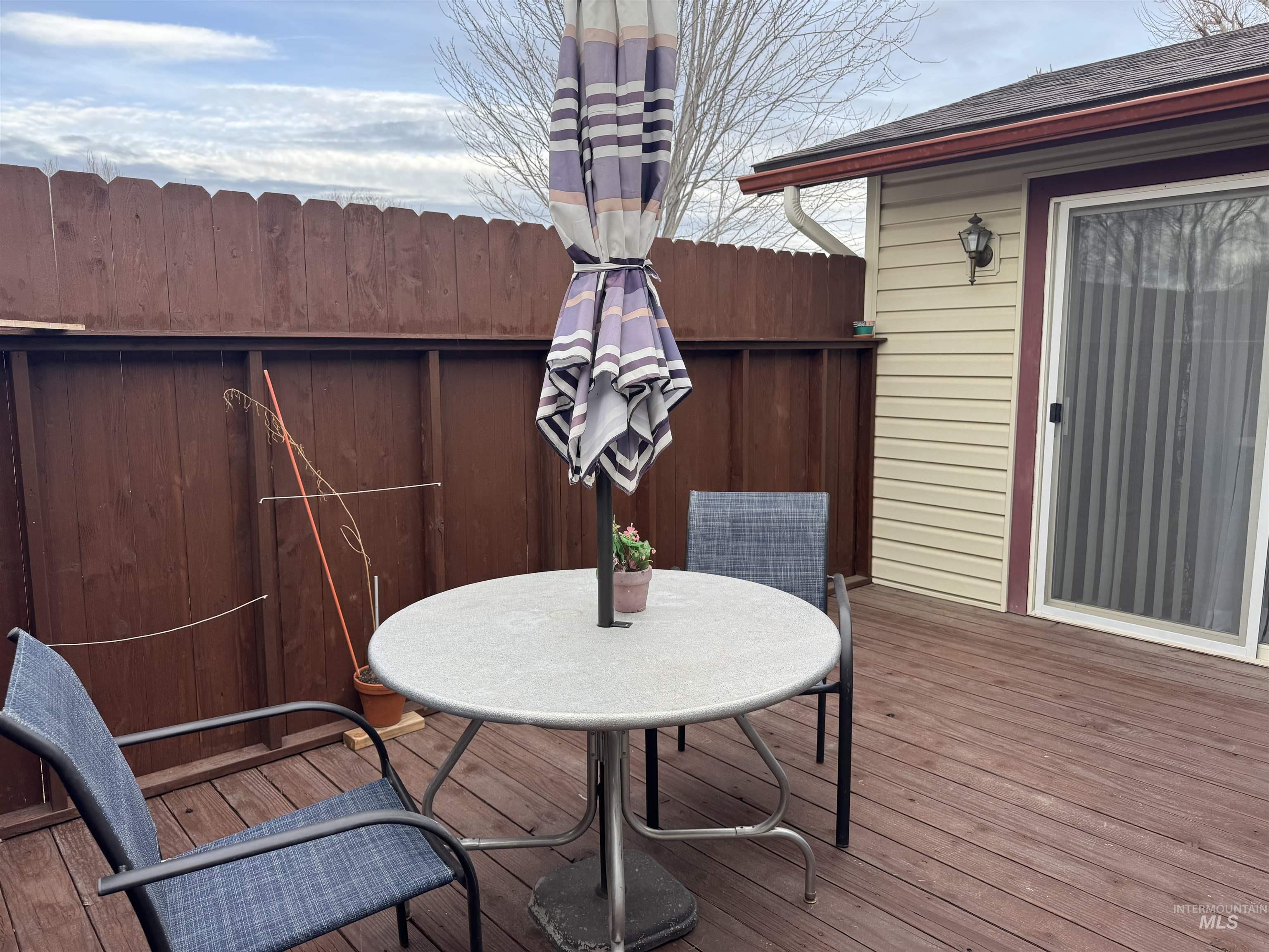 1145 Utah Street Gooding, ID 83330 - Photo 45 of 50 Wooden deck featuring outdoor dining space