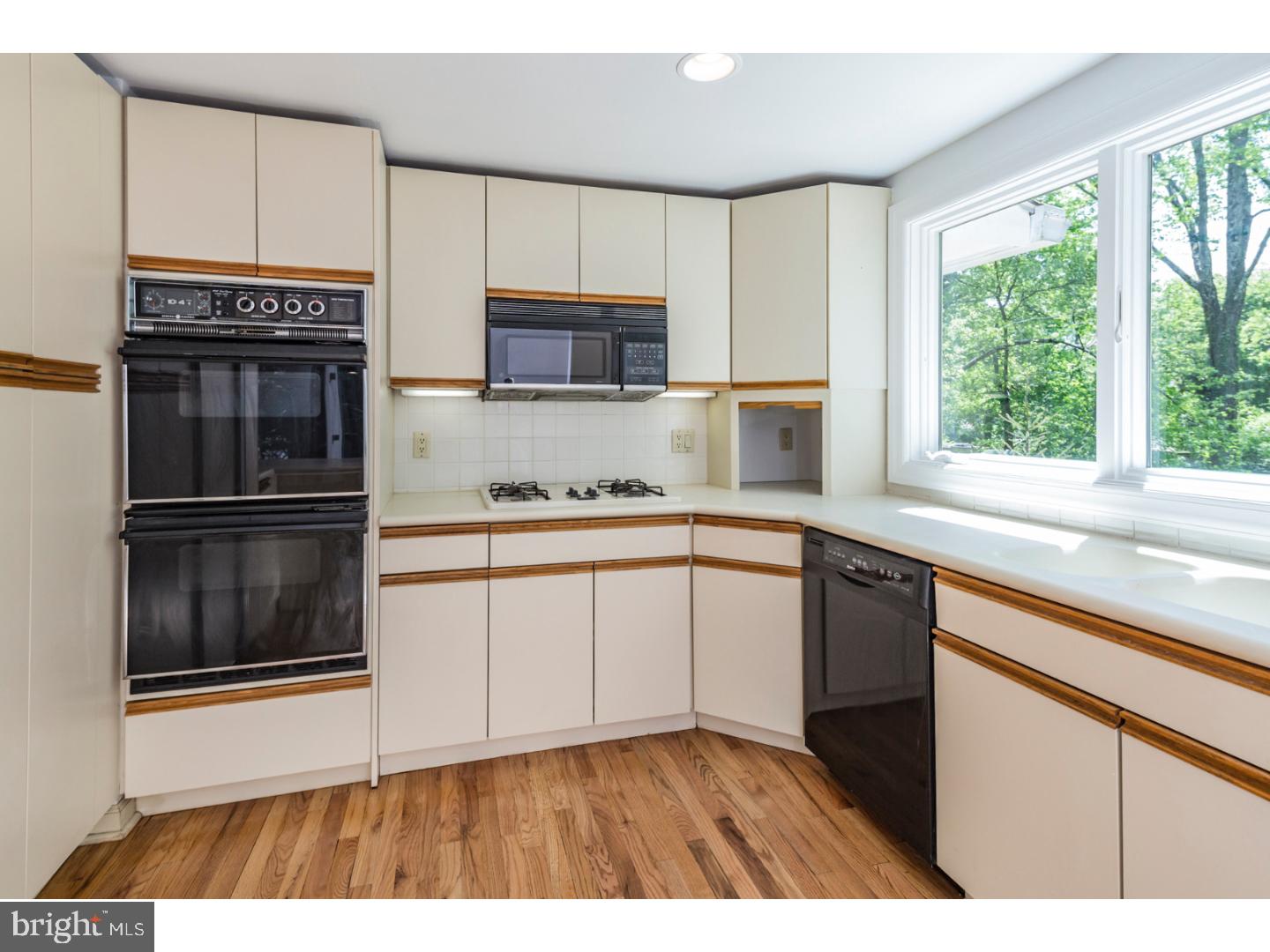350 Herrontown Road Princeton, NJ 08540 - Photo 11 of 25 Gallery Image 11