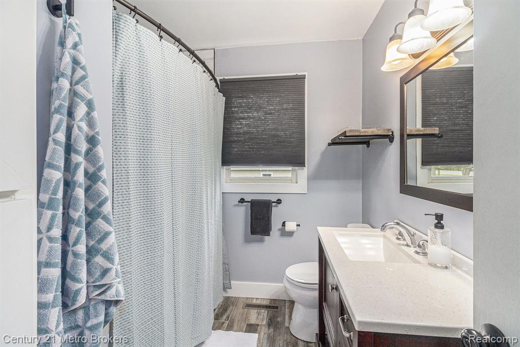 3090 North Belsay Road Flint, MI 48506 - Photo 15 of 28 Gallery Image 15