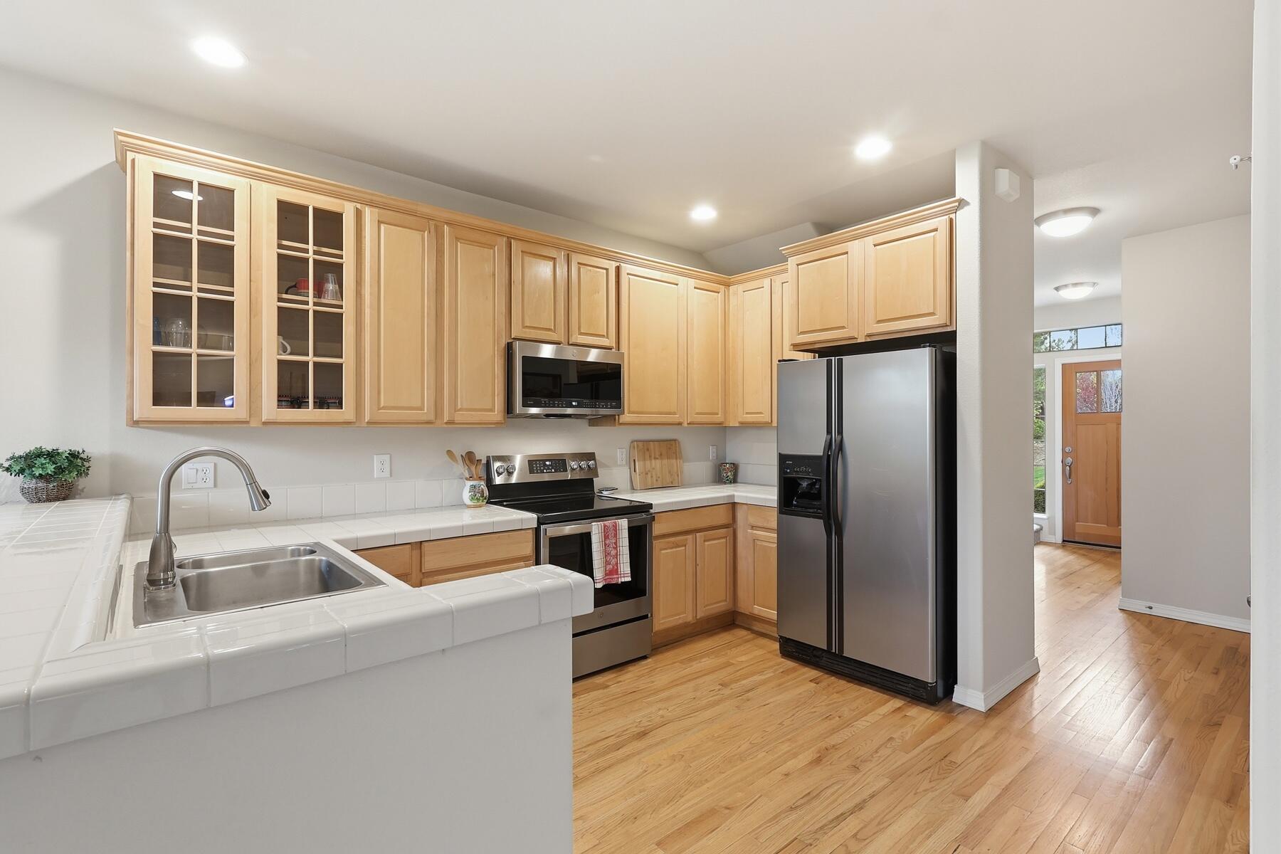 61156 Foxglove Loop Bend, OR 97702 - Photo 8 of 44 Kitchen