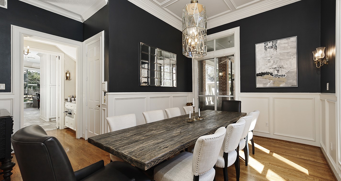 38 Grogans Point Road The Woodlands, TX 77380 - Photo 11 of 49 Formal dining