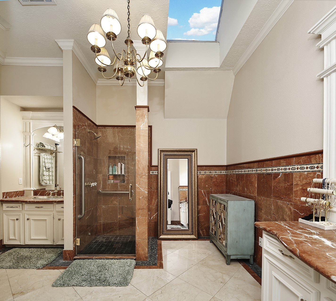 38 Grogans Point Road The Woodlands, TX 77380 - Photo 31 of 49 Secondary primary bath