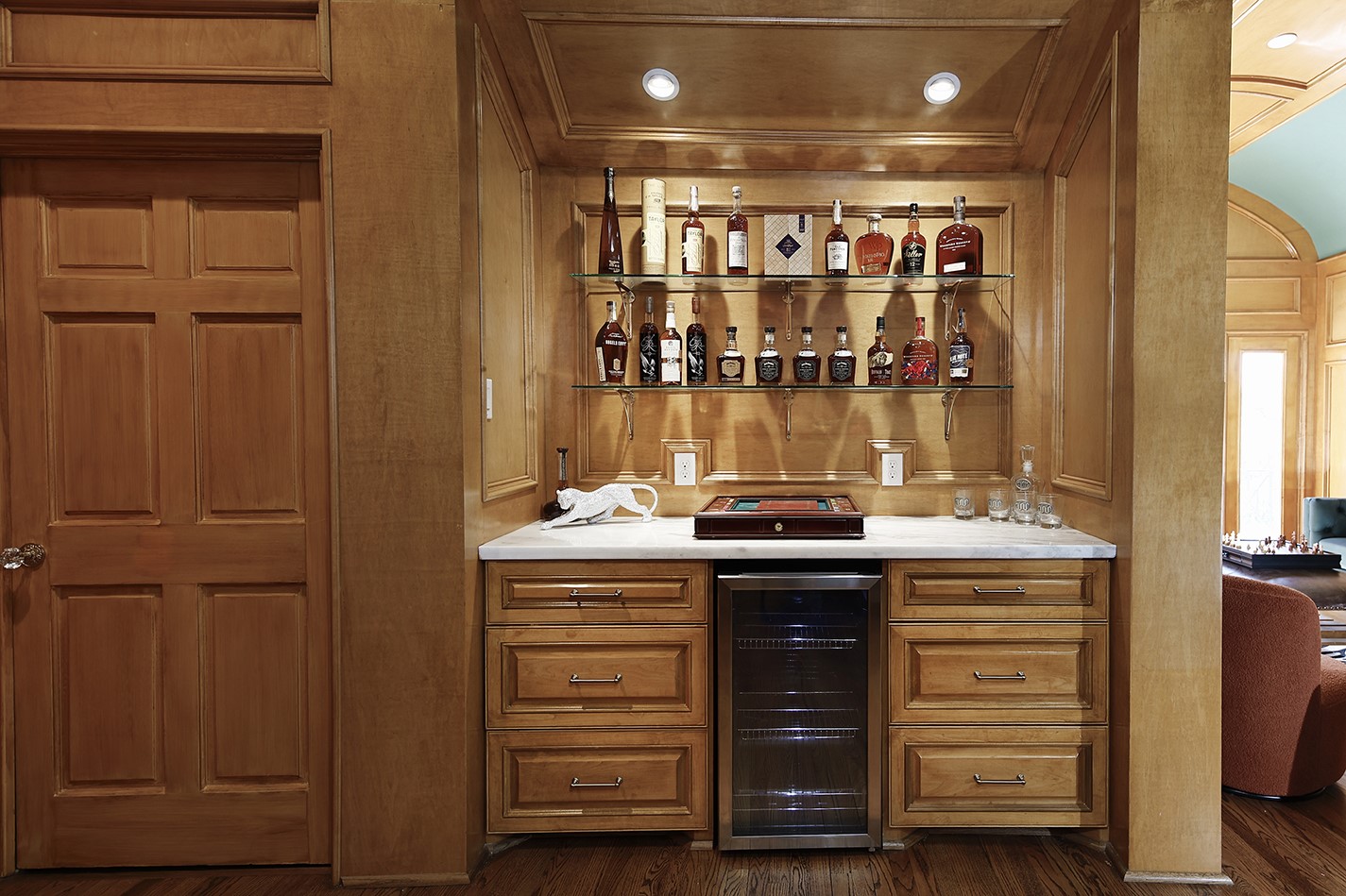 38 Grogans Point Road The Woodlands, TX 77380 - Photo 43 of 50 Bar on 3rd floor.