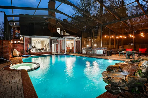 $2,250,000 | 38 Grogans Point Road, The Woodlands, TX 77380