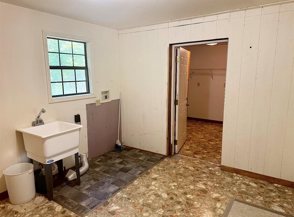 210 Whispering Pines Trail Minden, LA 71055 - Photo 12 of 16 Features secondary W/D Hookup & Utility Sink