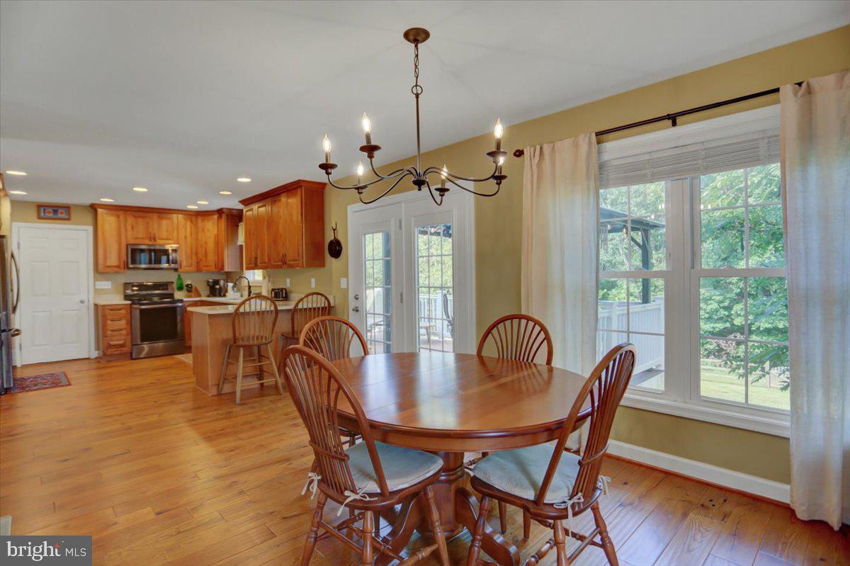 1832 Pleasant View Road Adamstown, MD 21710 - Photo 10 of 54 Dining area