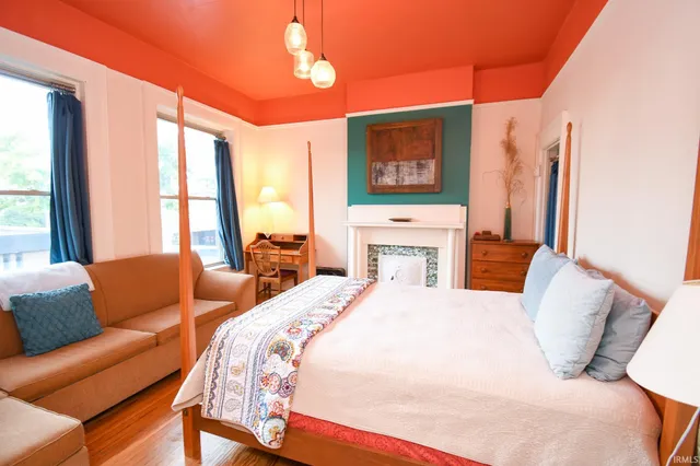 $990,000 | 533 West Washington Boulevard, Fort Wayne, IN 46802