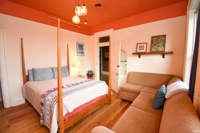 $990,000 | 533 West Washington Boulevard, Fort Wayne, IN 46802