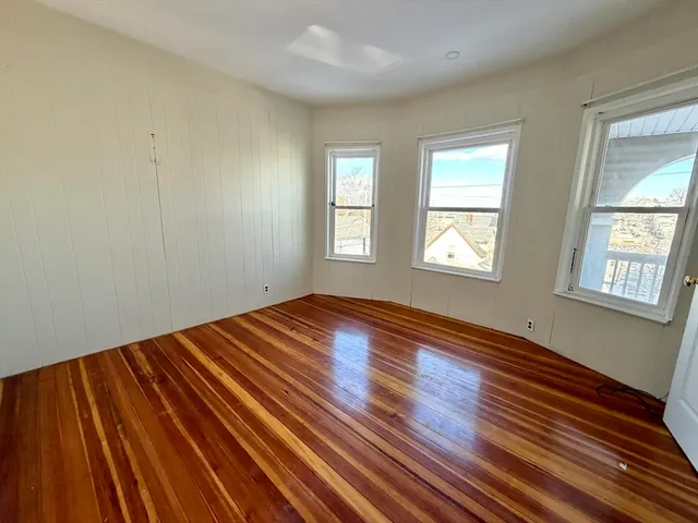 $2,800 | 21 Oakland Avenue, Unit 2, Everett, MA 02149