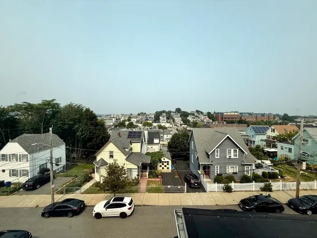 $2,800 | 21 Oakland Avenue, Unit 2, Everett, MA 02149