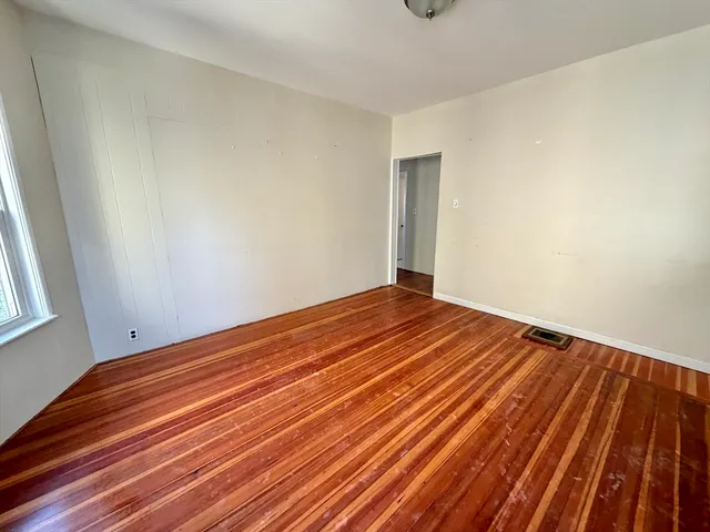 $2,800 | 21 Oakland Avenue, Unit 2, Everett, MA 02149