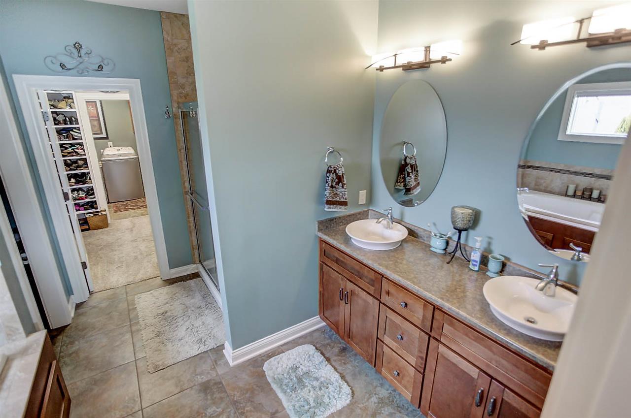 18609 Tonkel Road Auburn, IN 46706 - Photo 16 of 36 Gallery Image 16
