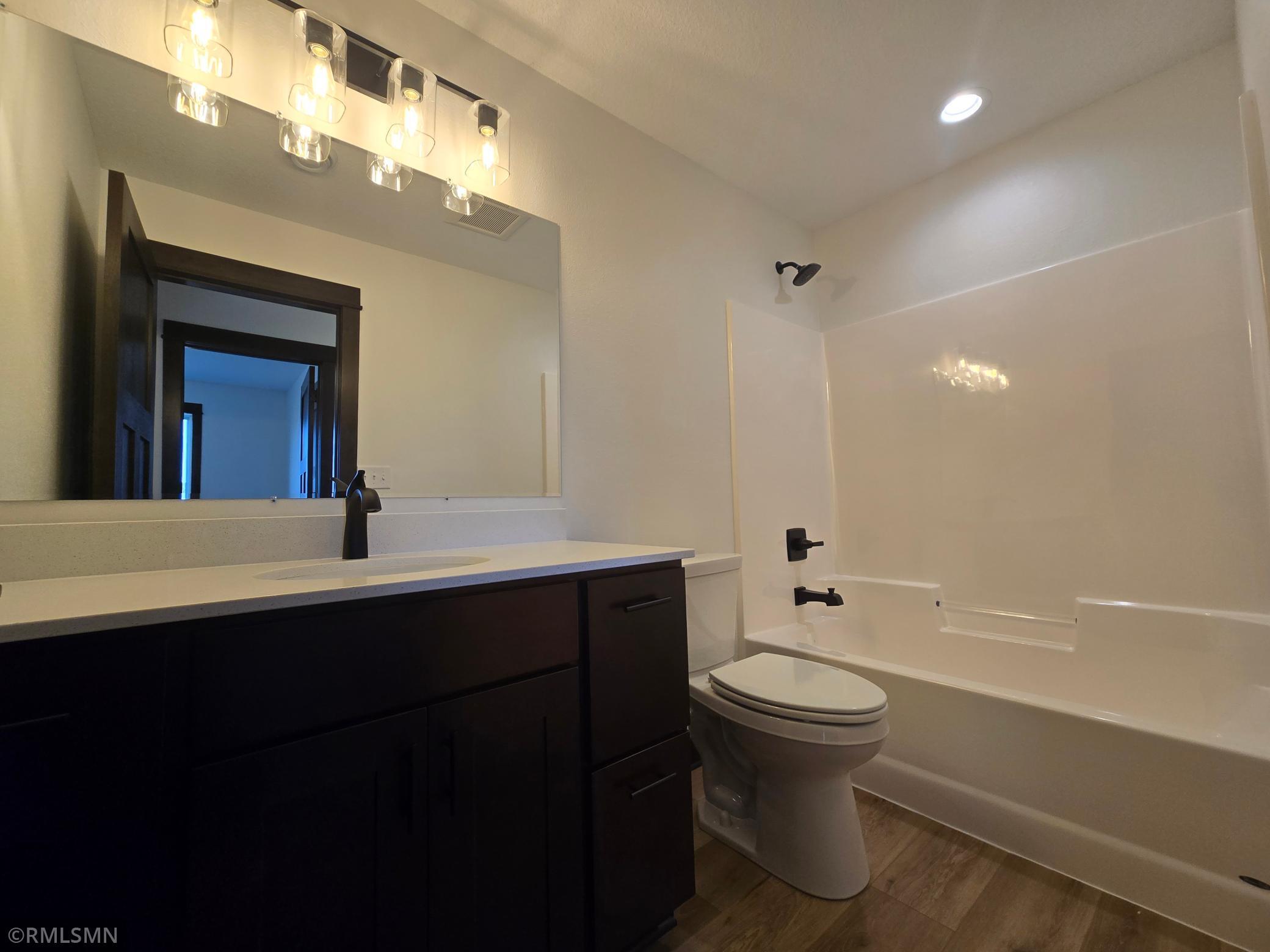 630 Cedar Ridge Avenue Le Center, MN 56057 - Photo 17 of 25