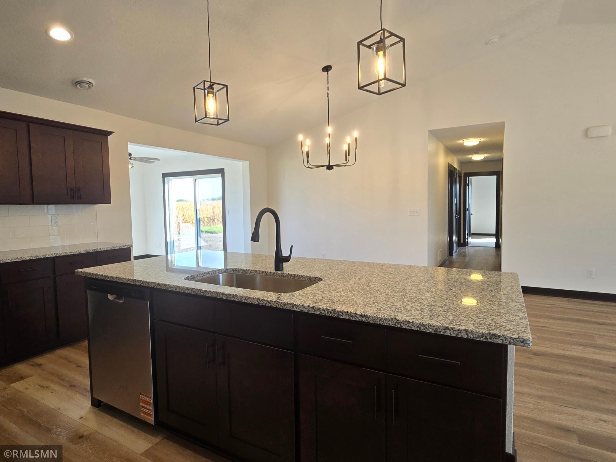 630 Cedar Ridge Avenue Le Center, MN 56057 - Photo 4 of 25