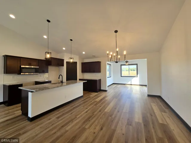 $359,900 | 630 Cedar Ridge Avenue, Le Center, MN 56057