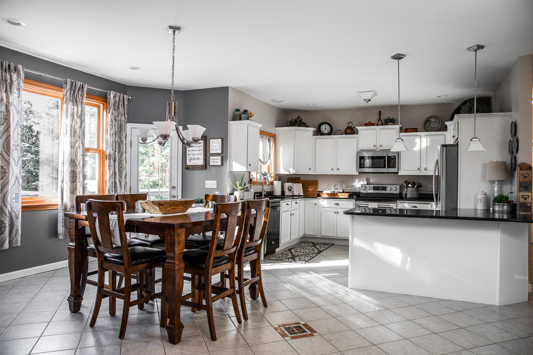133 Skyline Road Bangor, ME 04401 - Photo 7 of 35 Skyline Interiors-15