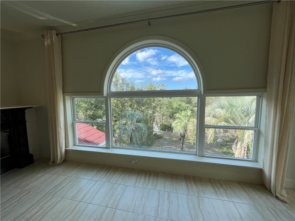 133 Yellow Blf Lane Brunswick, GA 31520 - Photo 13 of 35 Primary Bedroom