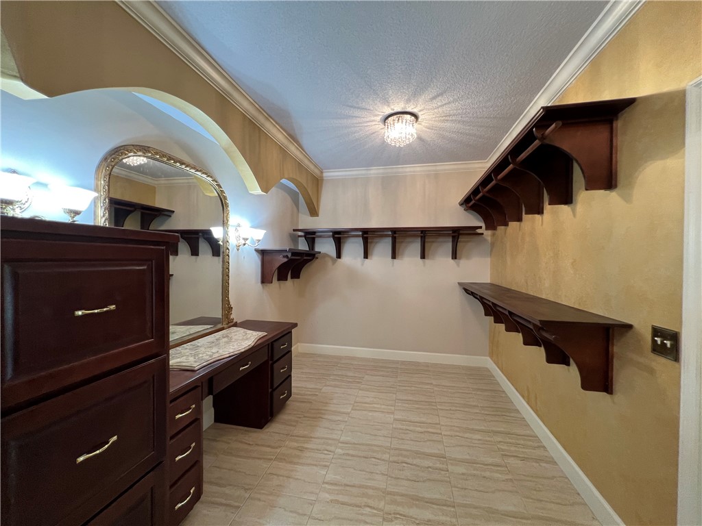 133 Yellow Blf Lane Brunswick, GA 31520 - Photo 18 of 35 3rd floor Primary custom closet