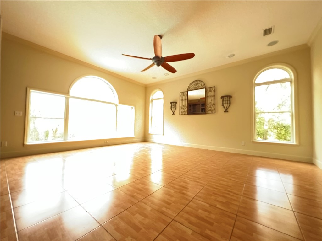 133 Yellow Blf Lane Brunswick, GA 31520 - Photo 20 of 35 2nd floor livingroom