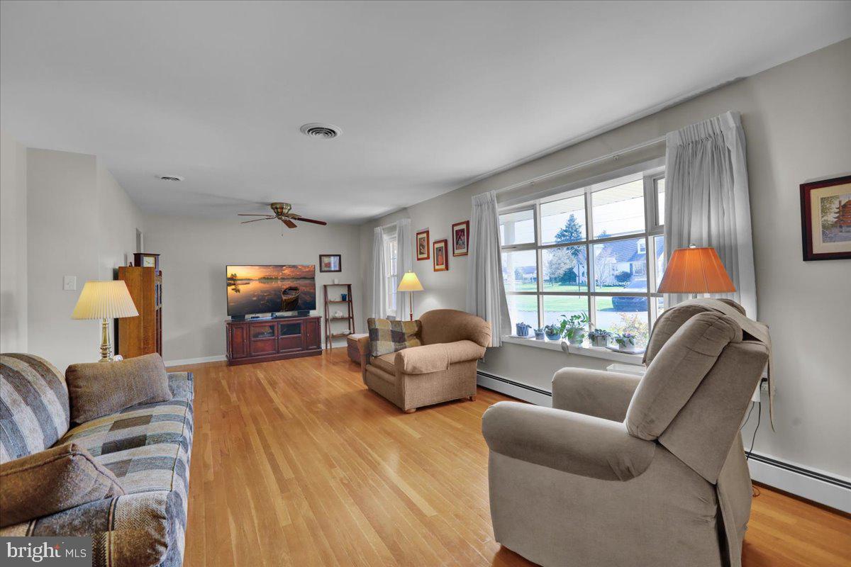 820 Lorane Road Reading, PA 19606 - Photo 8 of 32 Gallery Image 8