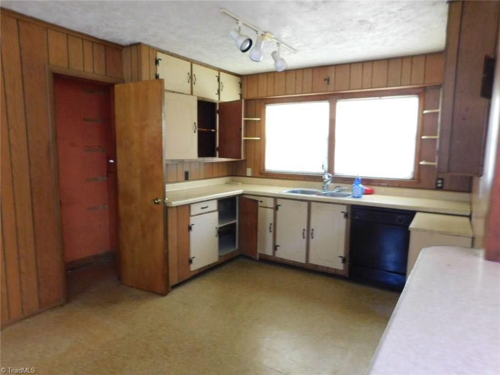 144 Vfw Road Reidsville, NC 27320 - Photo 9 of 14 Gallery Image 9