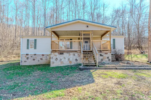 $334,000 | 810 Layman Drive, Dandridge, TN 37725